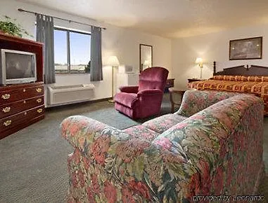 Super 8 By Wyndham Crystal 3* Crystal Lake
