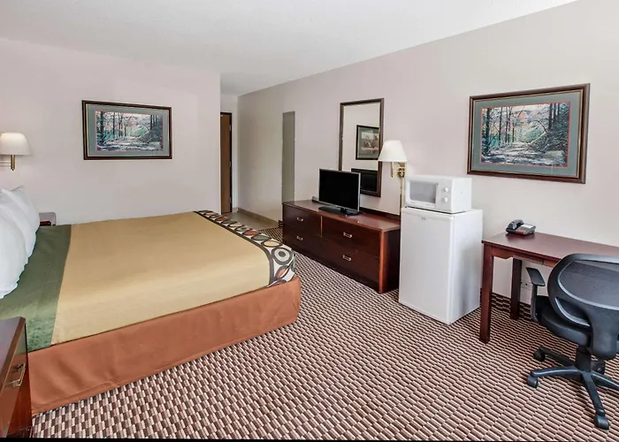 Super 8 By Wyndham Crystal 3* Crystal Lake
